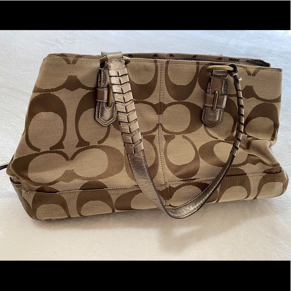 Coach Carryall Bag - Picture 6 of 7